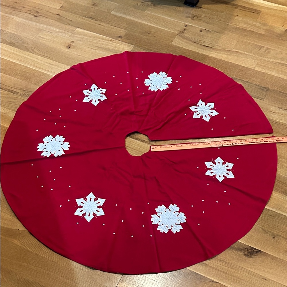 EUC Tuesday Mornings Red Embroidered Christmas Tree Skirt w-Snowflake Design
